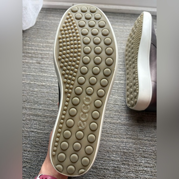 Women’s Brown Leather Ankle Boots - Picture 4 of 8